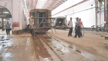 Rainwater trickling.jpg