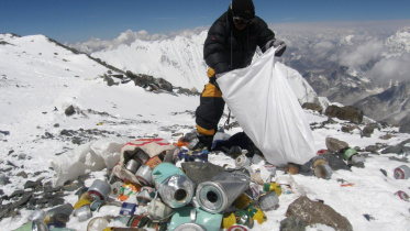 rubbish on everest.jpg