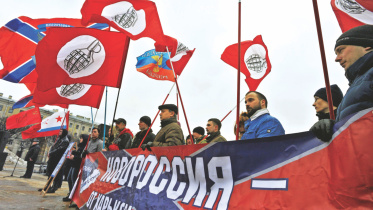 russia supporters.jpg