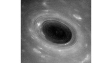 Saturn's atmosphere seen closer than ever before
