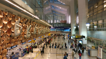 Sculpture_of_hasta_mudras_at_Indira_Gandhi_International_Airport.jpg