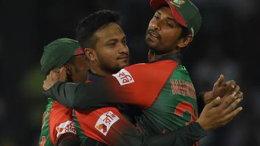 Shakib Al Hasan and Mahmudullah Riyad
