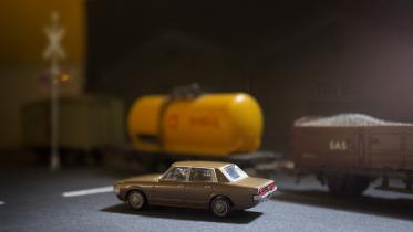 Shift - diorama - HO gauge Crown - E R Ronny.jpg