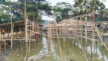 shops built khas land.jpg