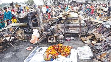 slum fire.jpg