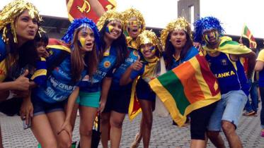 Sri Lankan fans 