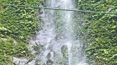 sylhet waterfalls 1.jpg