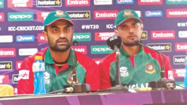 Tamim Iqbal and Mashrafe Bin Mortaza.jpg