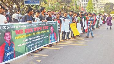 taskin protest.jpg