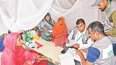 team checking dengue.jpg