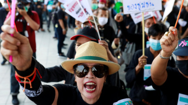 Thai pro-democracy march.jpg