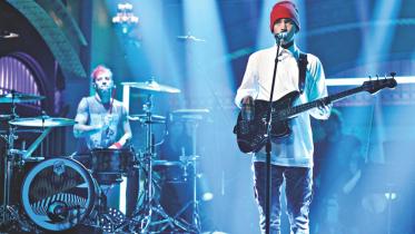 The evolution of bands, and toxic fans