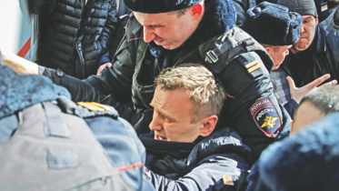 Thousands of Russians.jpg