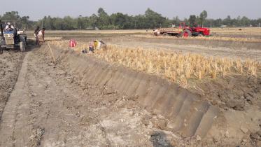 topsoil farmland.jpg