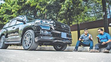 Toyota Land Cruiser.jpg