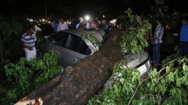 first nor’wester kills 3 in Dhaka