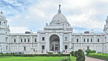 Victoria Memorial - A majestic architectural beauty