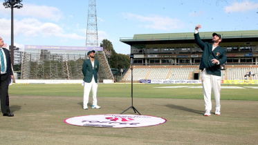 toss_at_harare.jpg