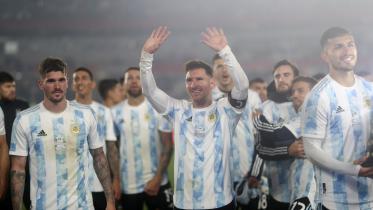 messi_tro.jpg