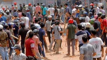 Students and Traders Clash