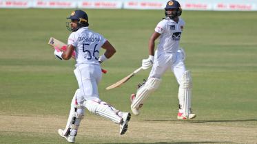 Niroshan Dickwella and Dinesh Chandimal
