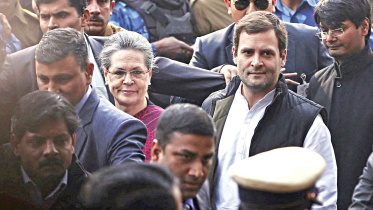 gandhi-family.jpg