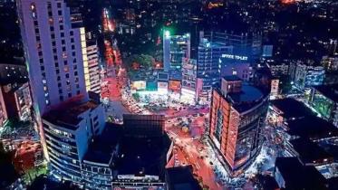 Which businesses can remain open after 8pm