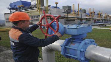 russia-gas-squeeze-threatens.jpg