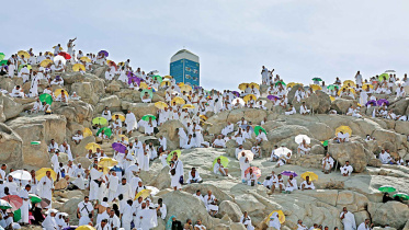 pilgrims-pack-mt-arafat-1.jpg