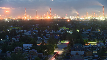 refinery.jpg
