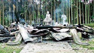 Communal attack in Narail