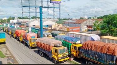 benapole_photo-in_the_last_financial_year_2021-22_4_lakh_51_thousand_395_metric_tons_of_bangladeshi_products_exported_to_india_through_benapole_port._30.07.22.jpg