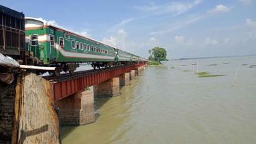 risky-rail-bridge-pabna.jpg