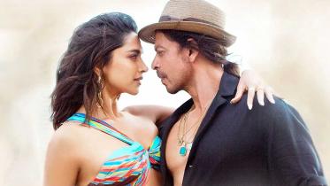 SRK and Deepika from ‘Besharam Rang'