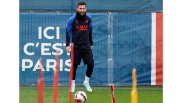 messi_in_psg_training.jpg