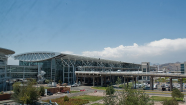 1280px-terminal_aeropuerto_pudahuel.jpg