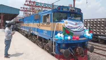 Bangladesh Railway conducts first trial run over Padma Bridge 