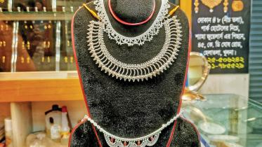 Silver winning hearts in silence