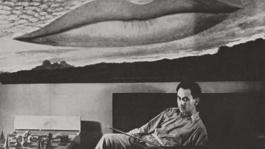 man_ray_with-_a_lheure_de_lobservatoire_les_amoureux_on_background.jpg