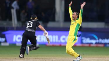 Maxwell as frontline spinner at WC