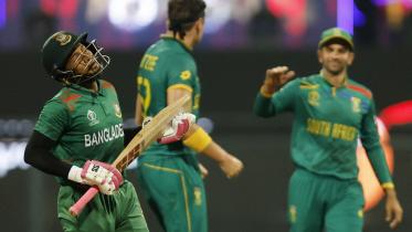 Mushfiqur hurt in training