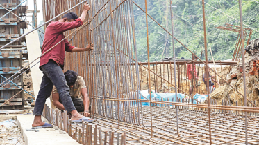 Construction workers in Bangladesh