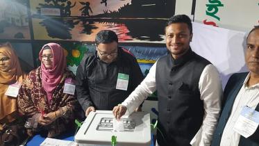 sakib_casting_ballots.jpg