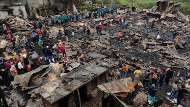 Karwan Bazar slum fire