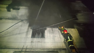 Fire at chemical warehouse in Chawkbazar under control