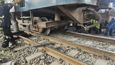 Jamuna Express derails in Tejgaon