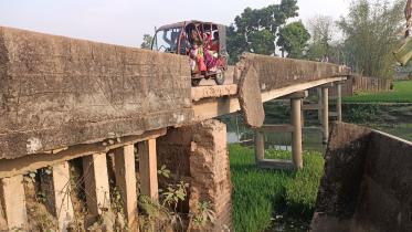 lalmonirhat-risky-bridge.jpg
