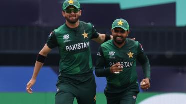 Shaheen Shah Afridi, Babar Azam.jpg