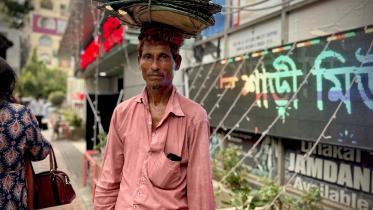 Turning leaves into livelihoods: The story of Mohammad Abdul and his haat pakhas