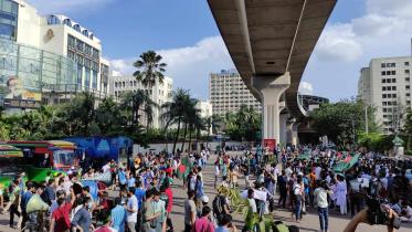 Bangla Blockade: Students block Shahbagh intersection protesting quota system 